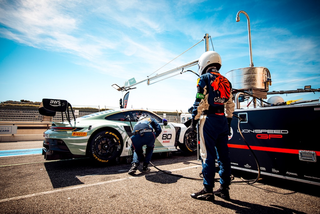 Bastian Buus på ukendt territorie på Brands Hatch.
(Foto: Lionspeed GP)